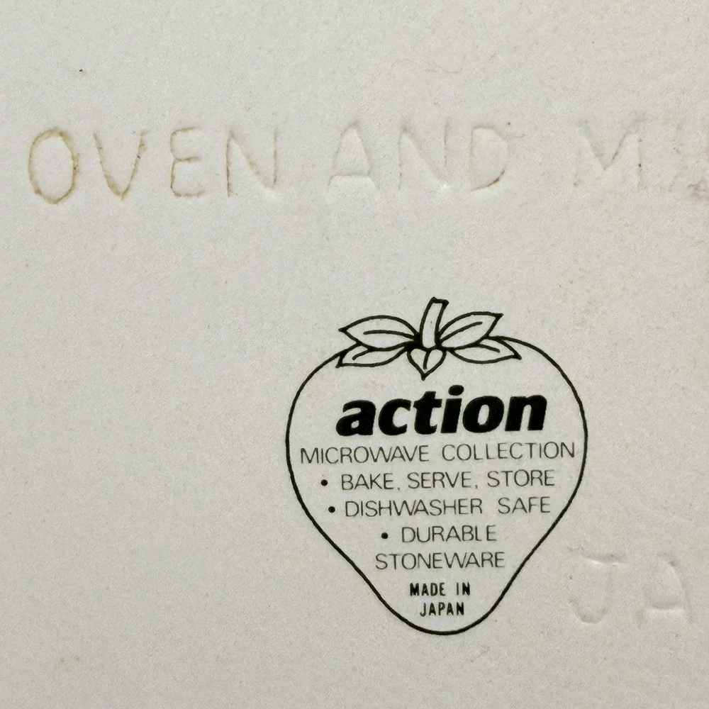 VTG Action Strawberry Divided Baking Dish Japan Cottagecore Retro Kitchen